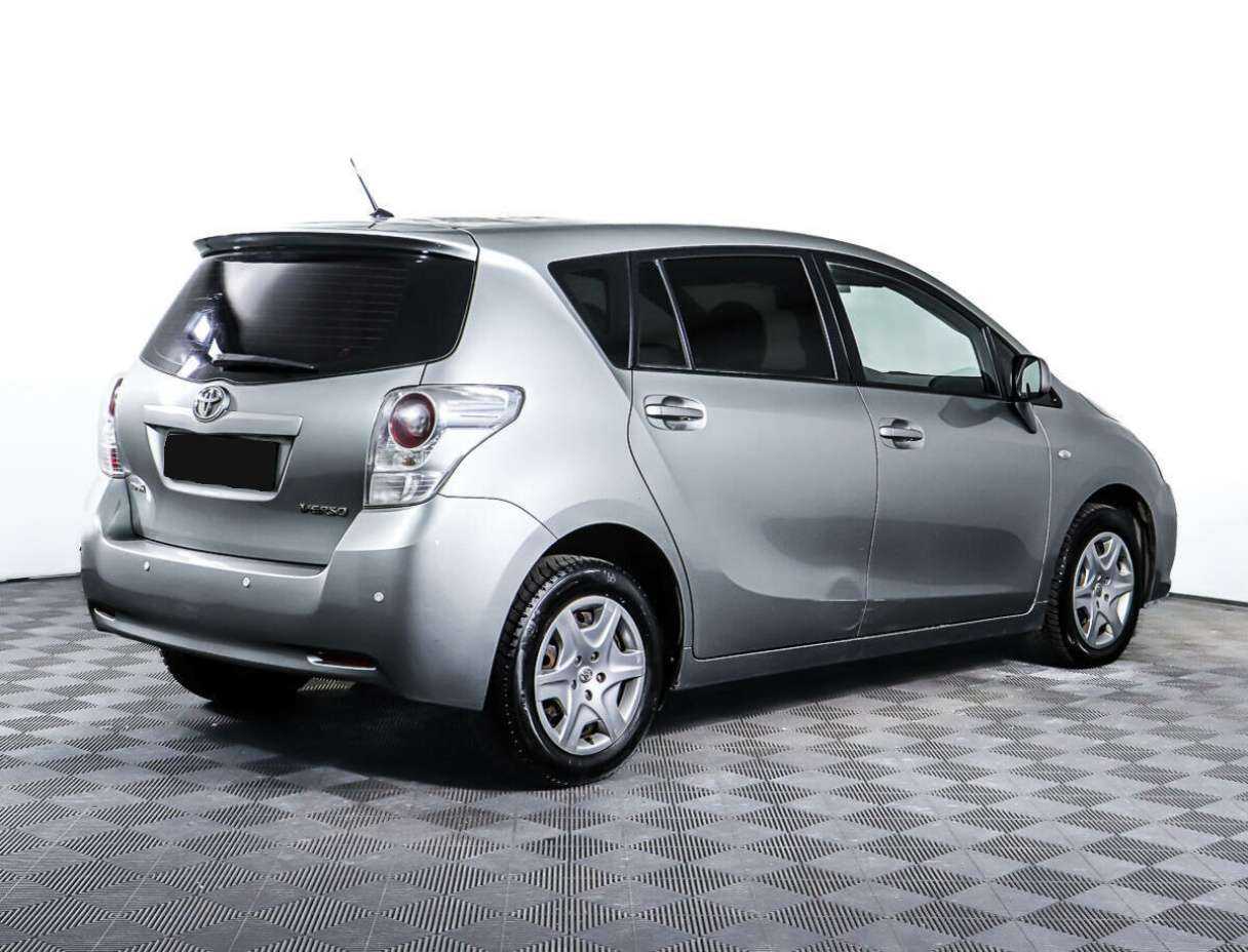 Toyota Verso с пробегом — 2011 год. Фото: #4