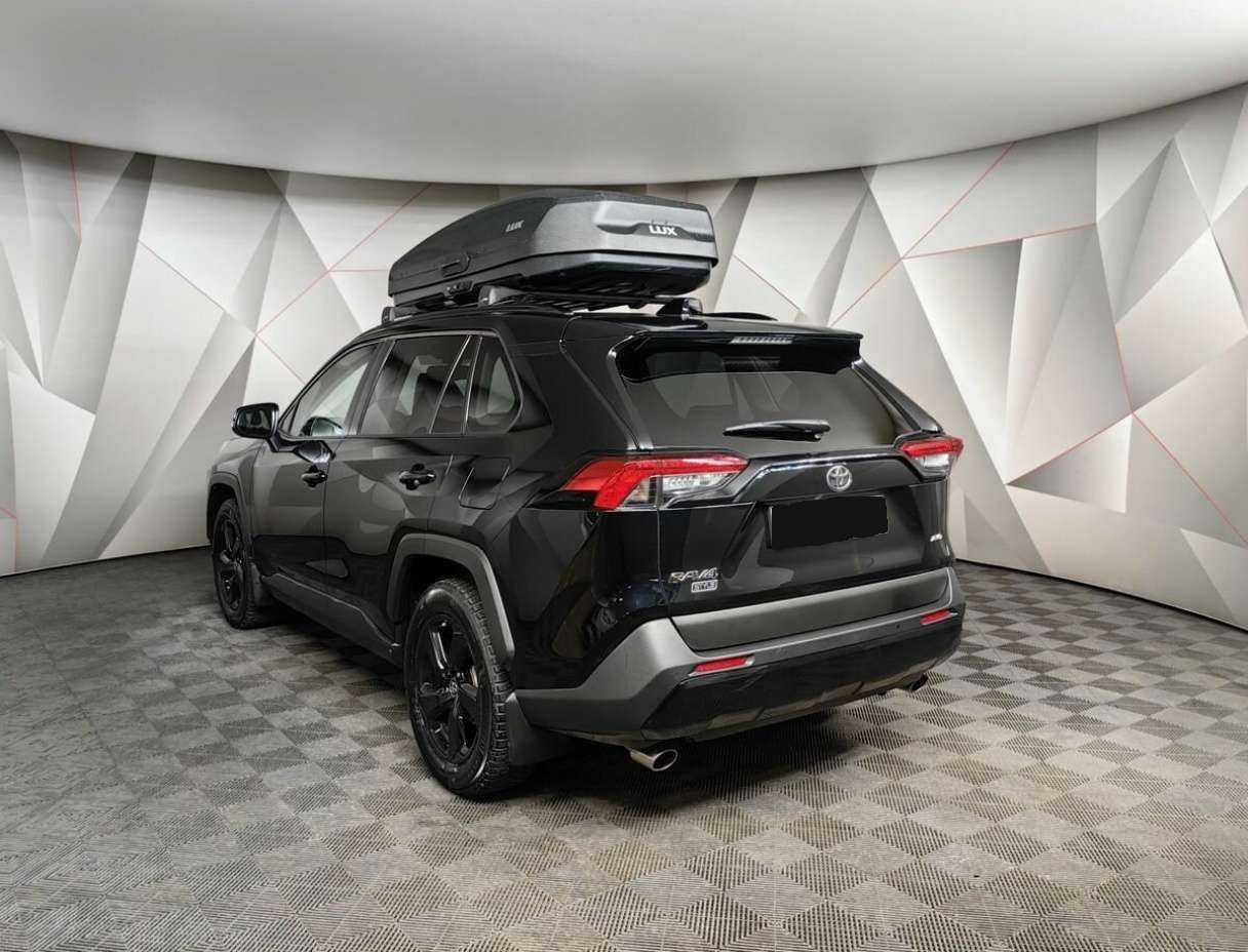 Toyota RAV4 с пробегом — 2021 год. Фото: #3