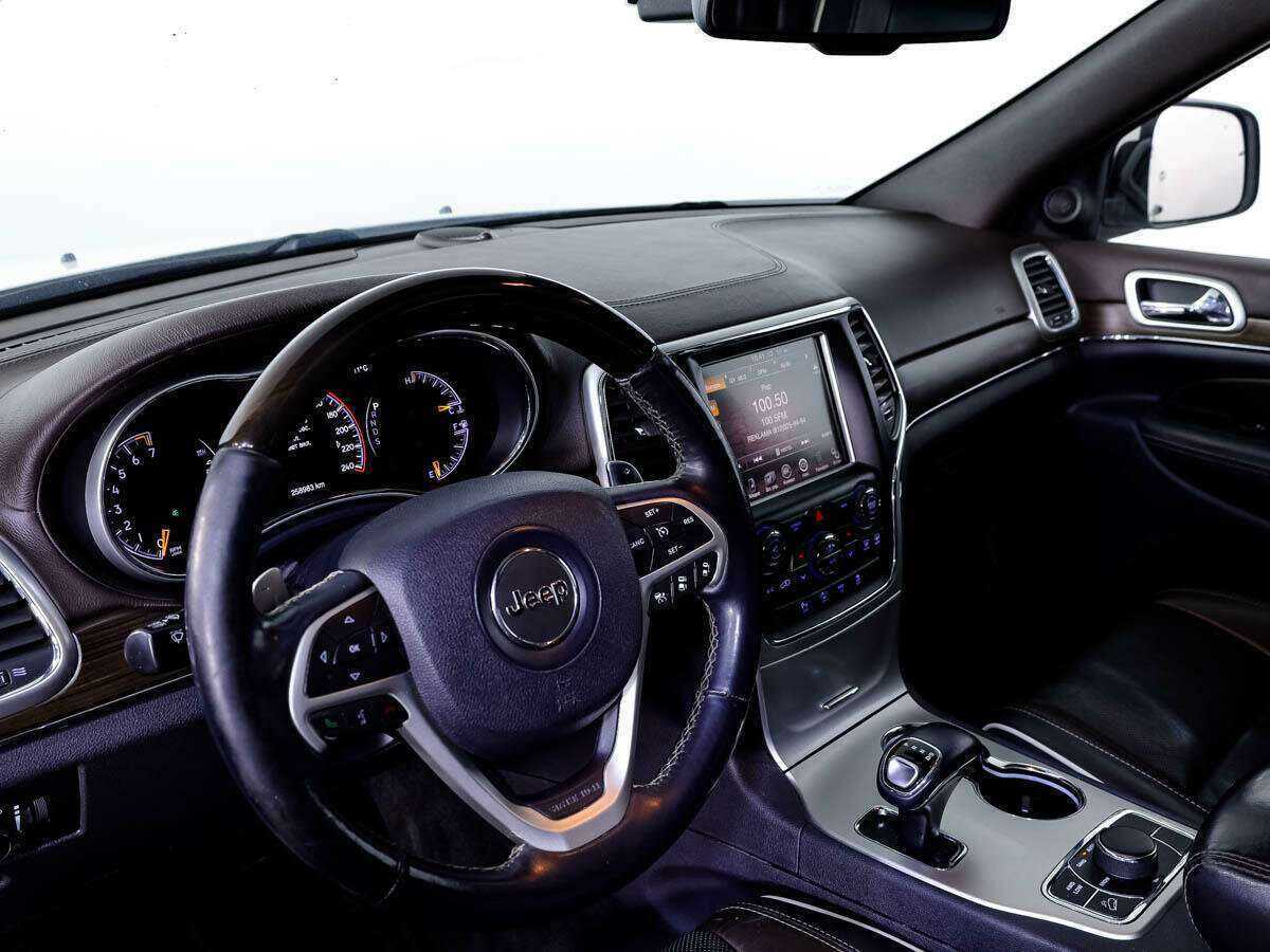 Jeep Grand Cherokee с пробегом — 2014 год. Фото: #9