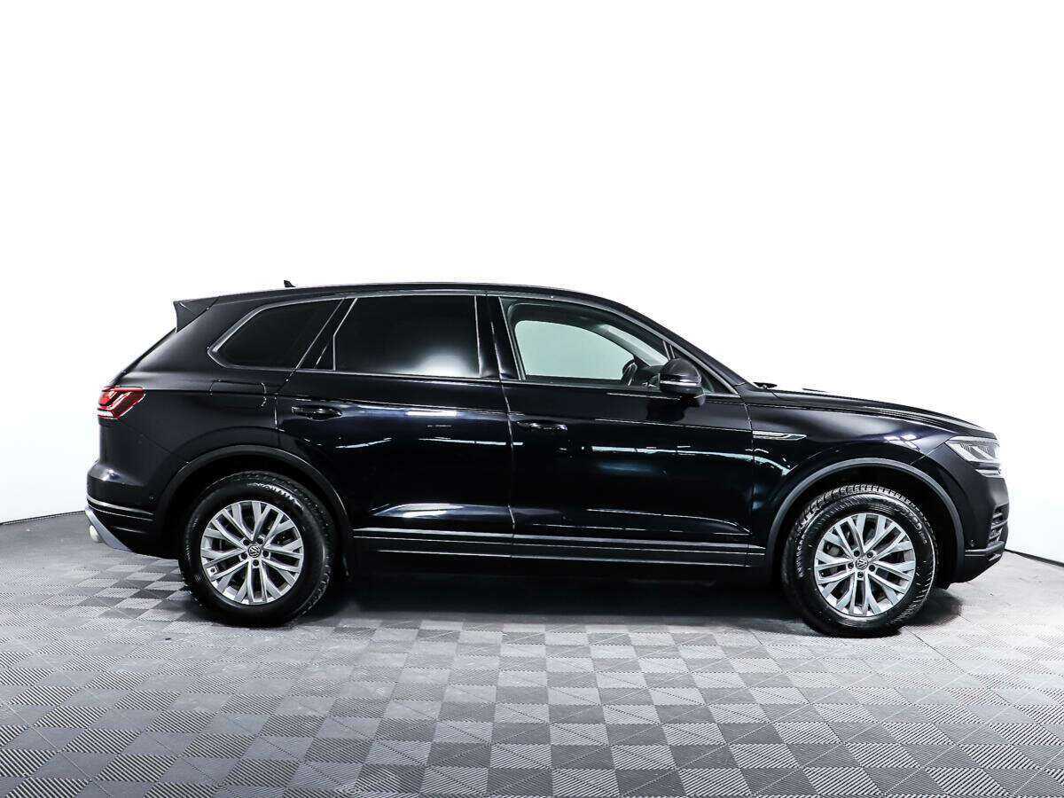 Volkswagen Touareg с пробегом — 2019 год. Фото: #3