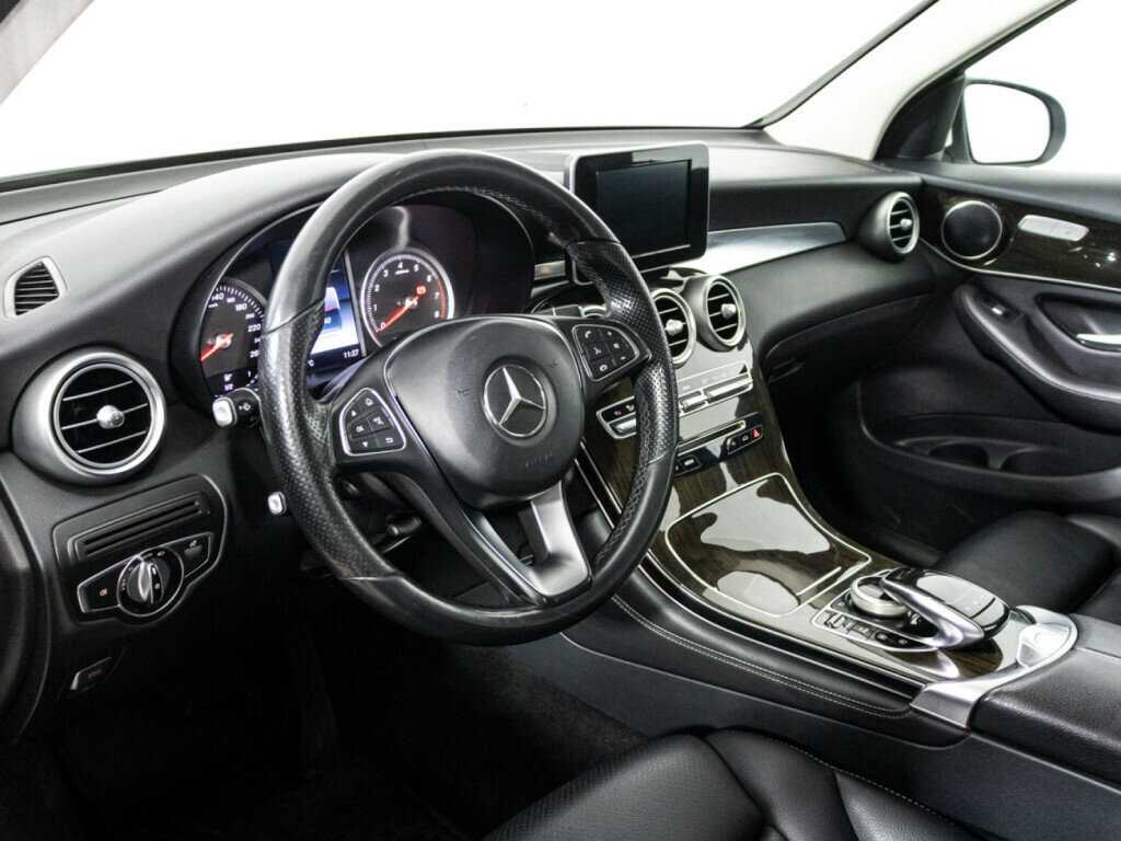 Mercedes-Benz GLC с пробегом — 2015 год. Фото: #10