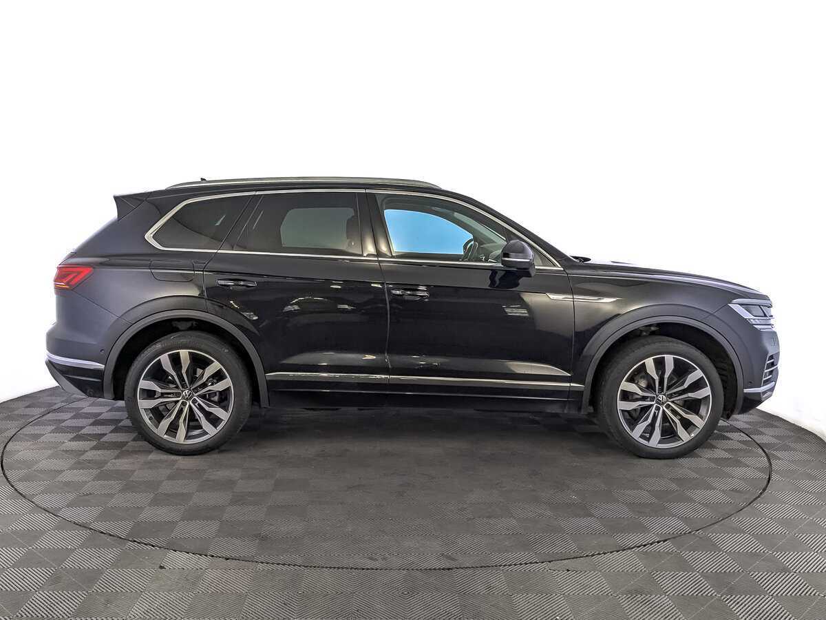 Volkswagen Touareg с пробегом — 2020 год. Фото: #3