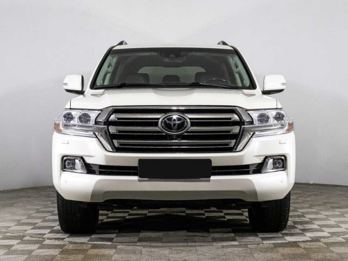 Toyota Land Cruiser с пробегом — 2015 год. Фото: #1
