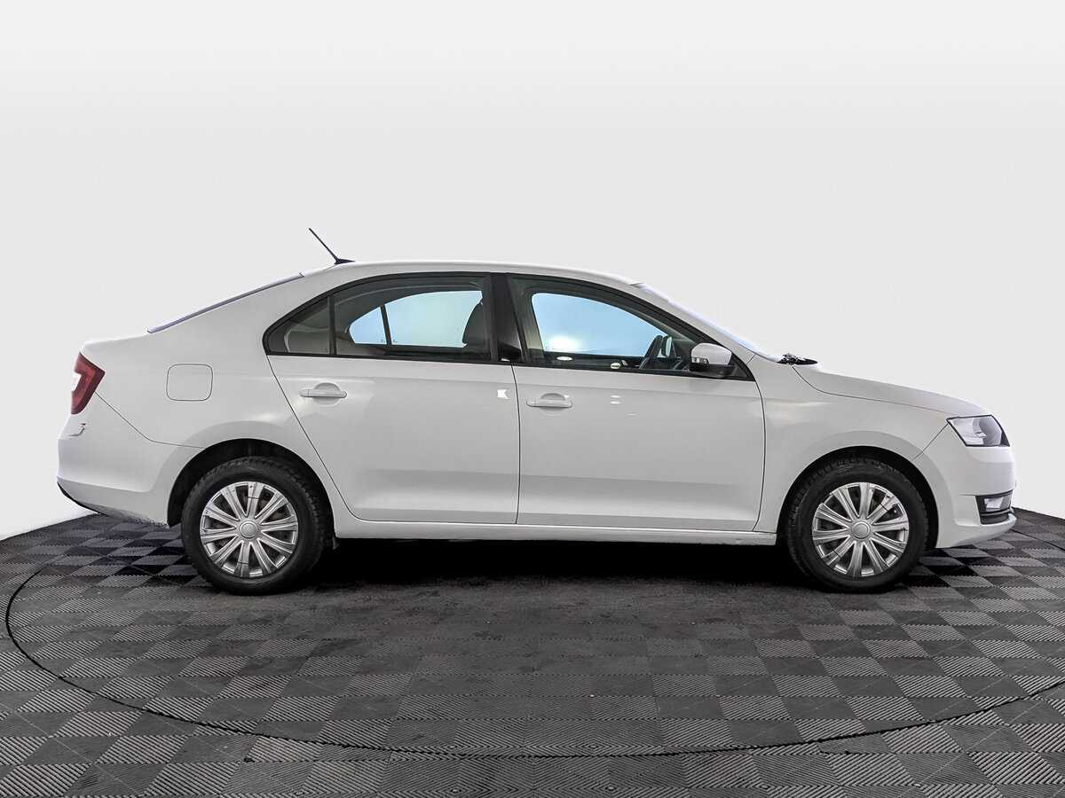 Skoda Rapid с пробегом — 2019 год. Фото: #3