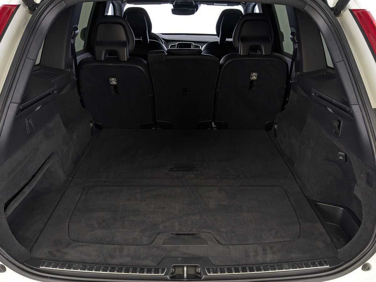 Volvo XC90 с пробегом — 2017 год. Фото: #9