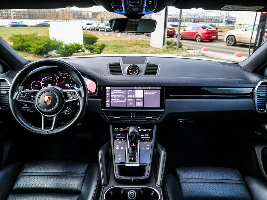Porsche Cayenne с пробегом — 2020 год. Фото: #10