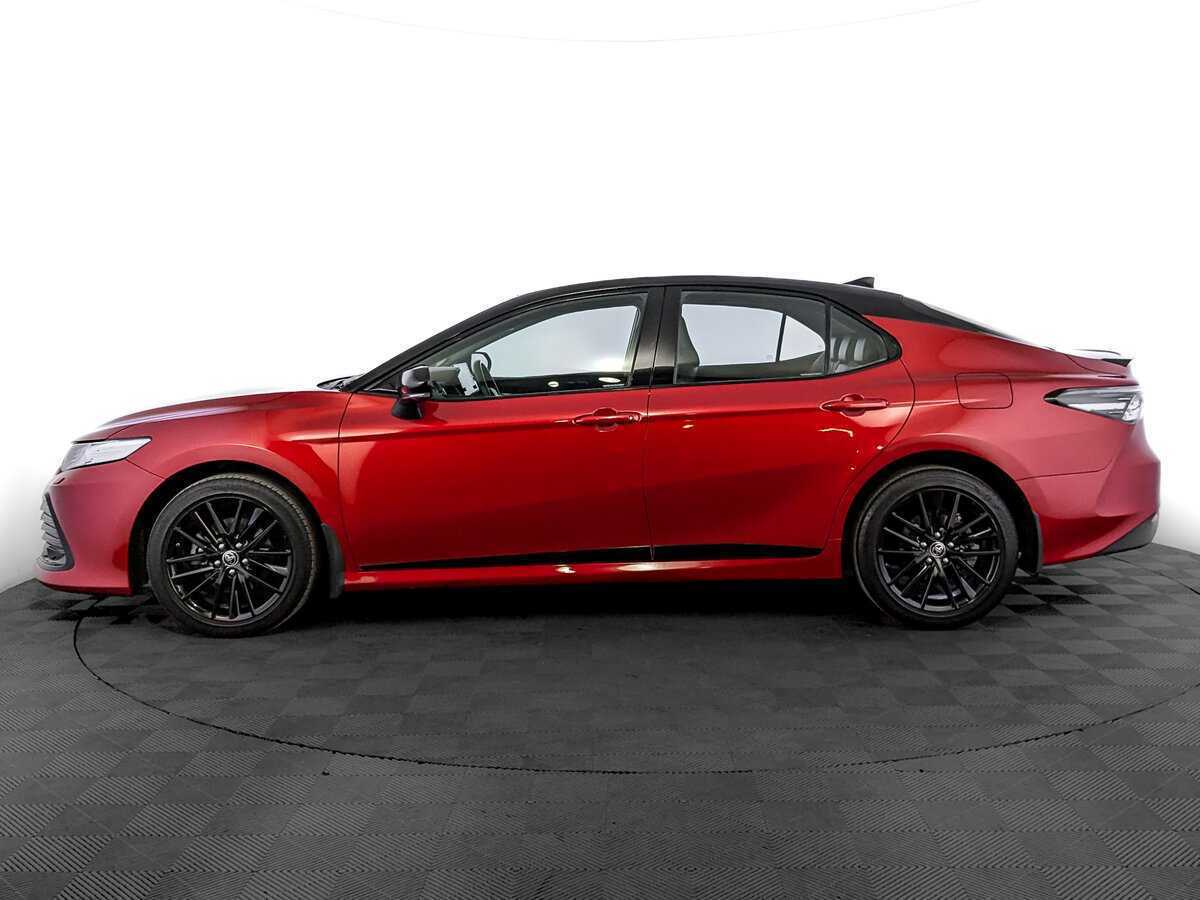 Toyota Camry с пробегом — 2022 год. Фото: #7