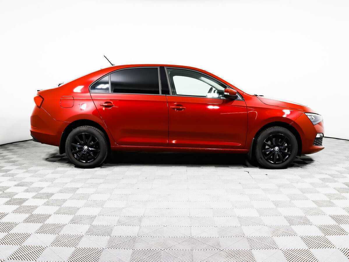 Skoda Rapid с пробегом — 2022 год. Фото: #3