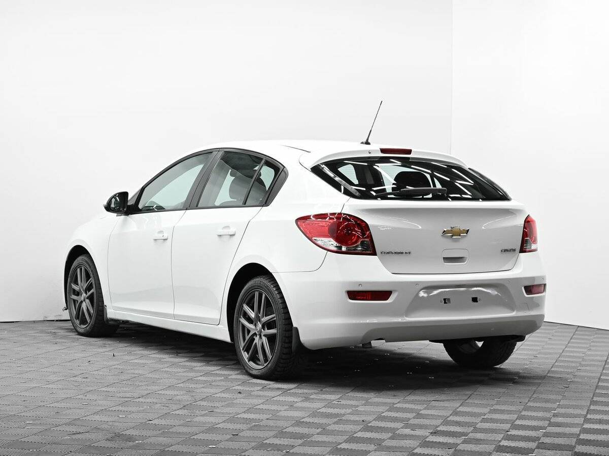 Chevrolet Cruze с пробегом — 2013 год. Фото: #2