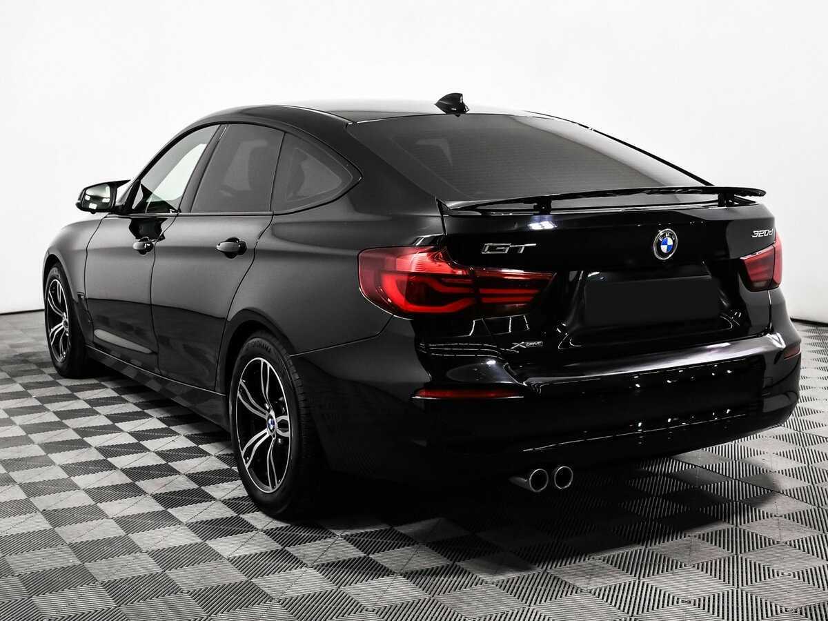BMW 3 серии с пробегом — 2019 год. Фото: #6