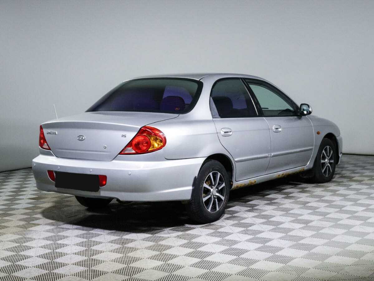 Kia Spectra с пробегом — 2008 год. Фото: #4