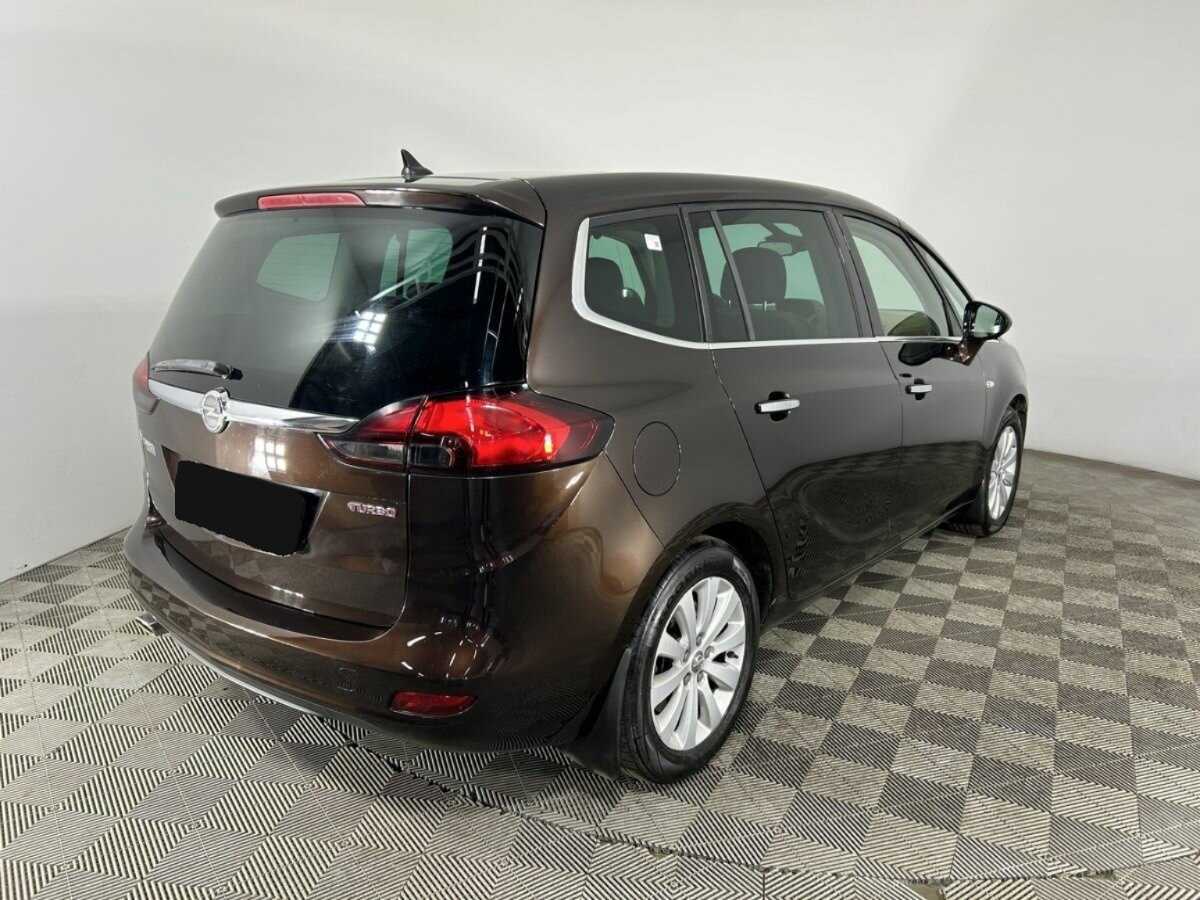 Opel Zafira с пробегом — 2013 год. Фото: #5