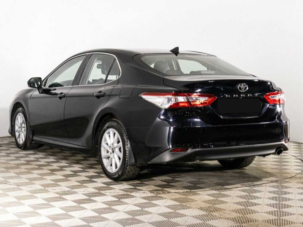 Toyota Camry с пробегом — 2021 год. Фото: #6