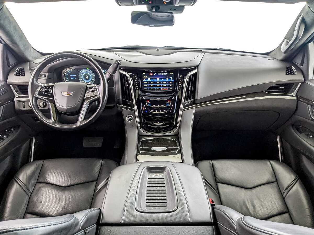 Cadillac Escalade с пробегом — 2020 год. Фото: #11