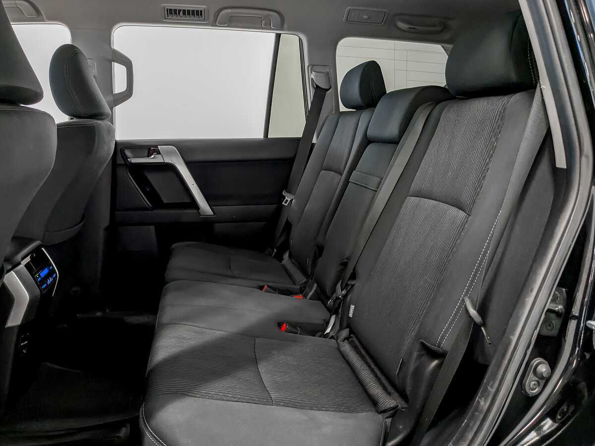 Toyota Land Cruiser Prado с пробегом — 2021 год. Фото: #11