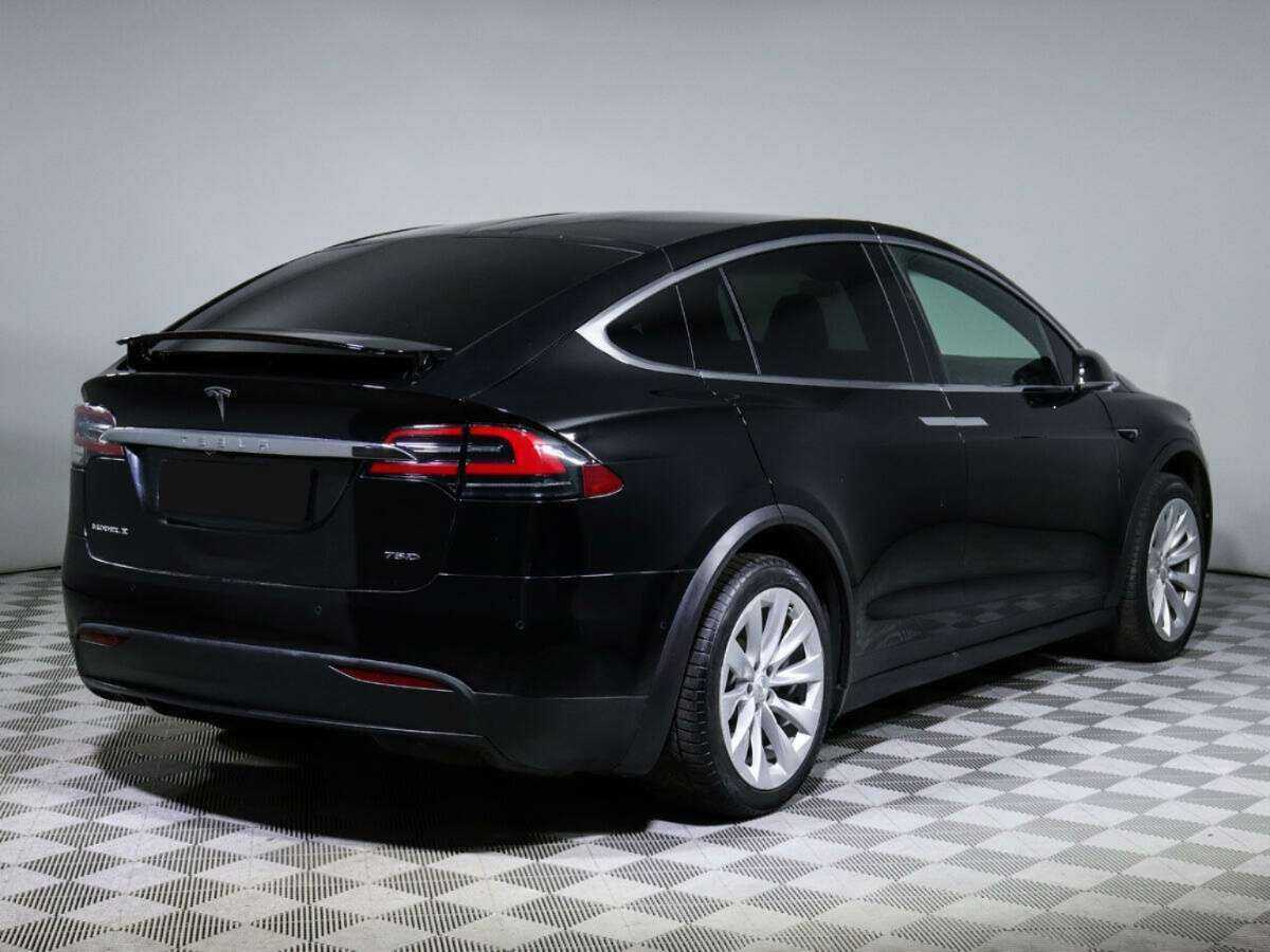 Tesla Model X с пробегом — 2018 год. Фото: #3