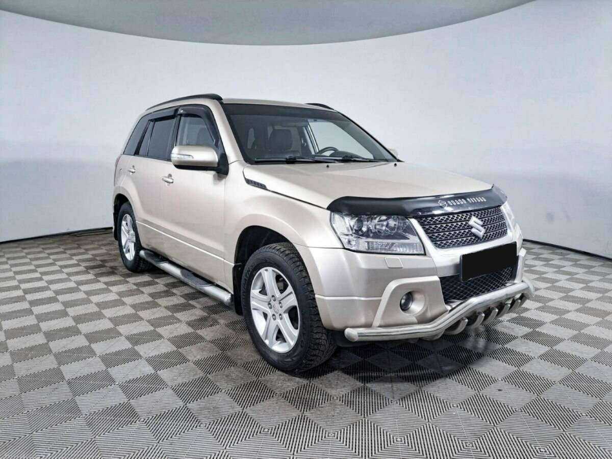 Suzuki Grand Vitara с пробегом — 2011 год. Фото: #2