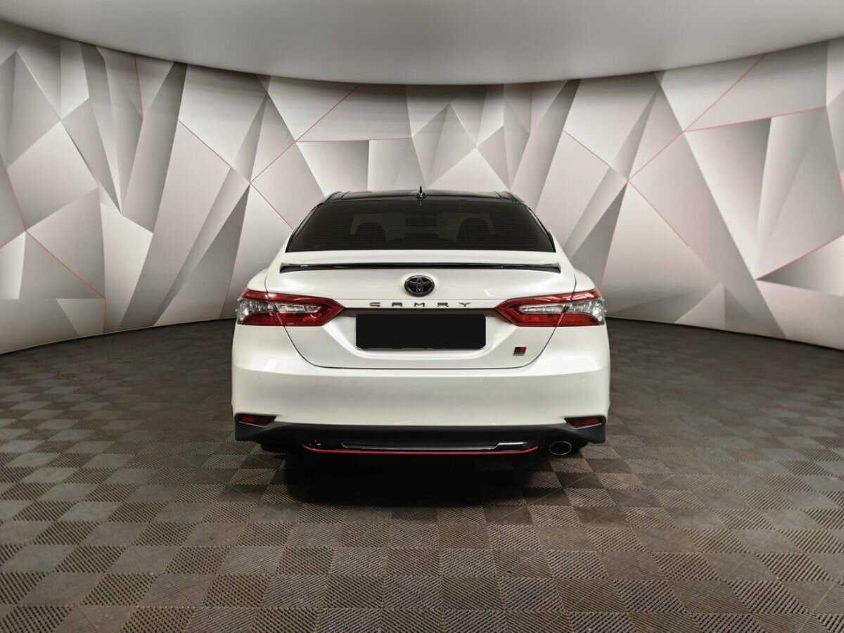 Toyota Camry с пробегом — 2021 год. Фото: #7