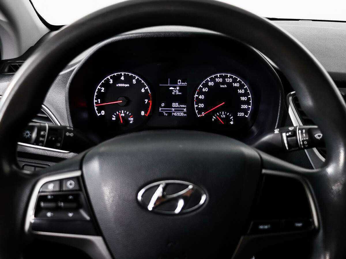 Hyundai Solaris с пробегом — 2019 год. Фото: #14