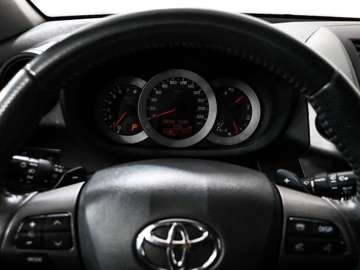 Toyota RAV4 с пробегом — 2010 год. Фото: #15