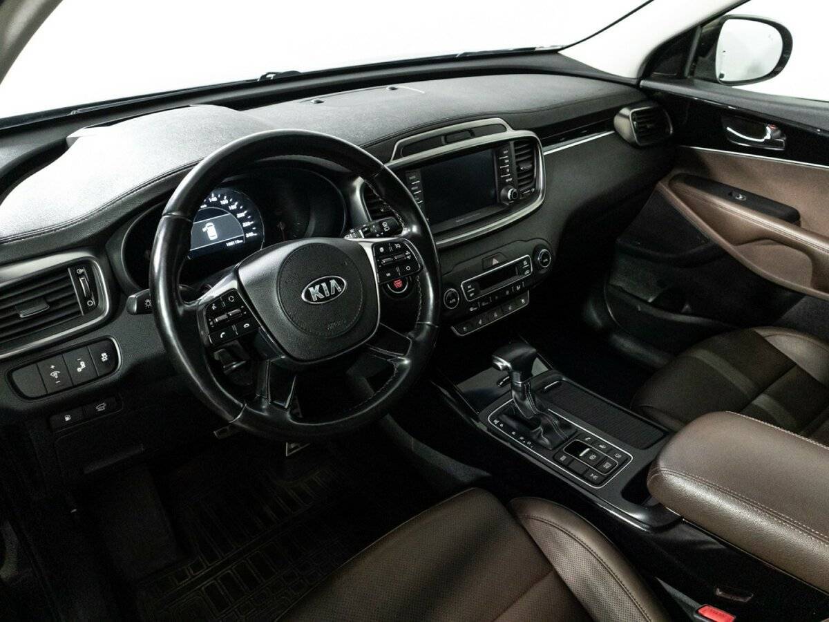 Kia Sorento с пробегом — 2018 год. Фото: #10