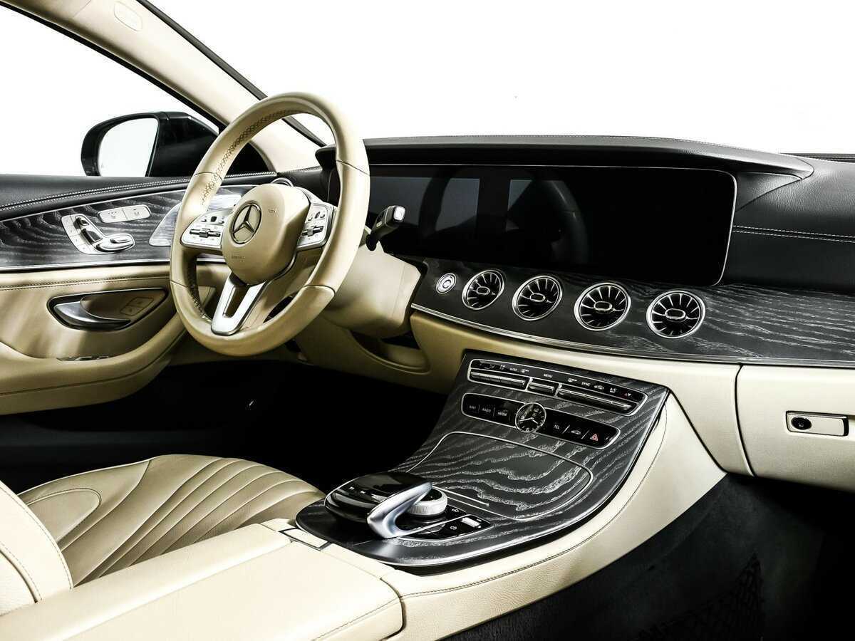 Mercedes-Benz CLS с пробегом — 2020 год. Фото: #8