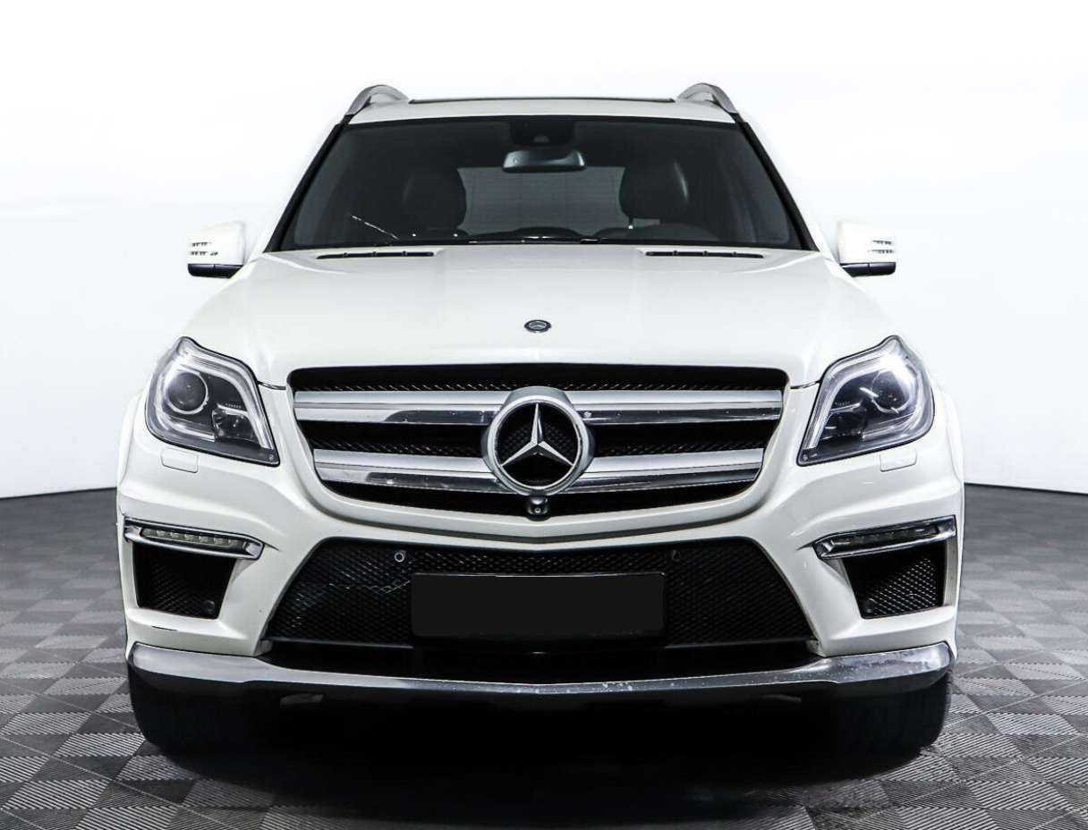 Mercedes-Benz GL-Класс с пробегом — 2015 год. Фото: #1