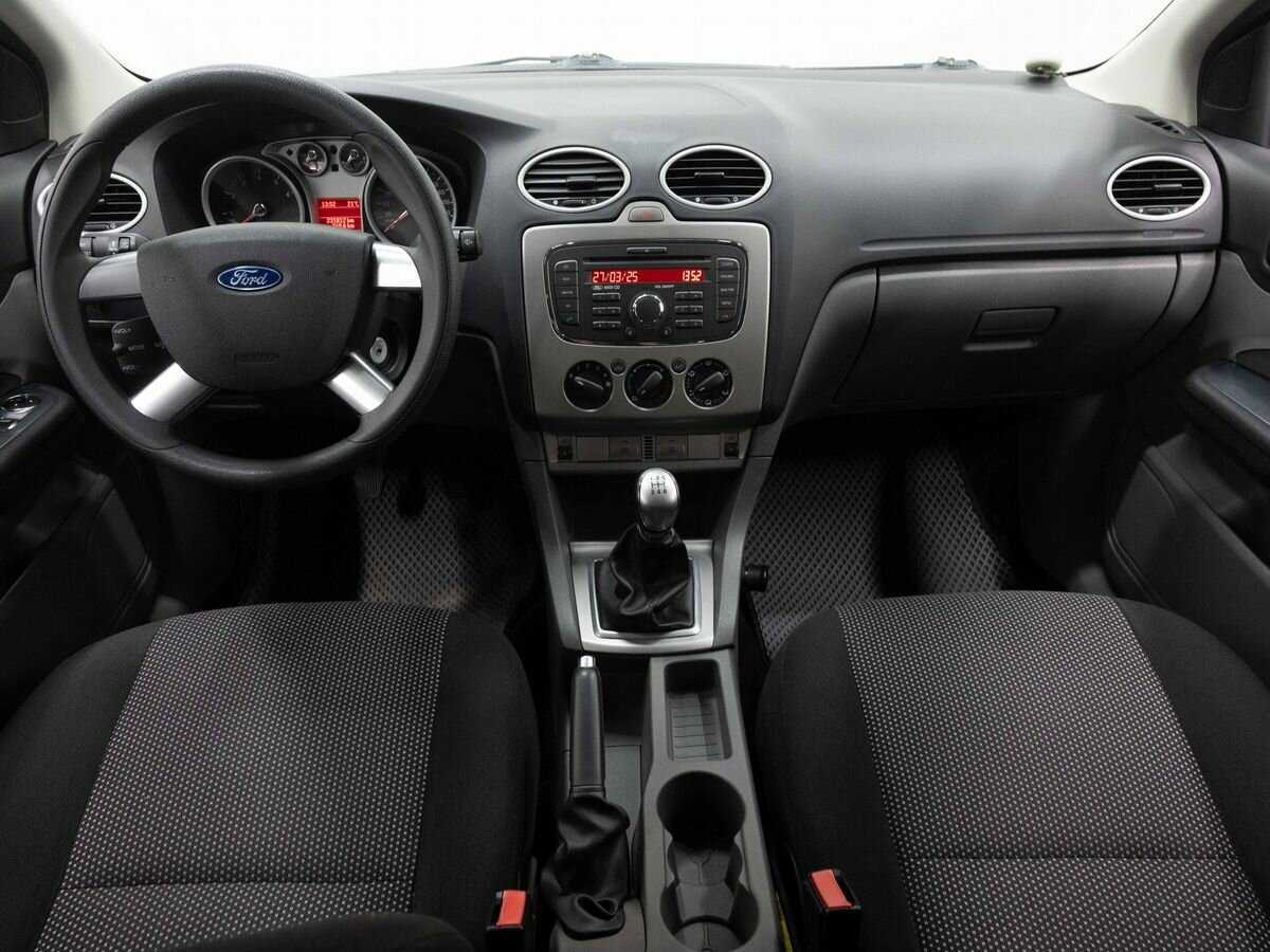 Ford Focus с пробегом — 2011 год. Фото: #13