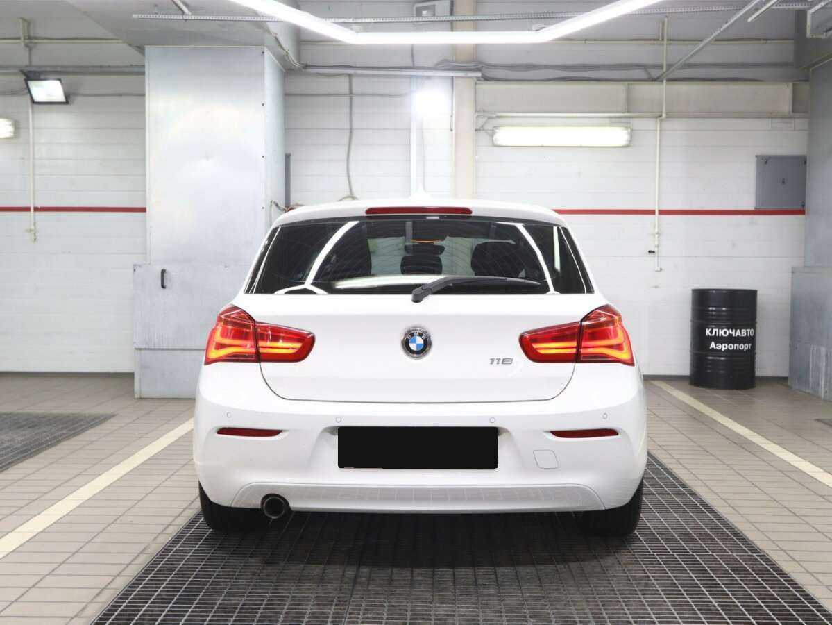 BMW 1 серии с пробегом — 2016 год. Фото: #3