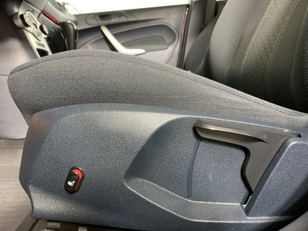 Ford Fiesta с пробегом — 2011 год. Фото: #16