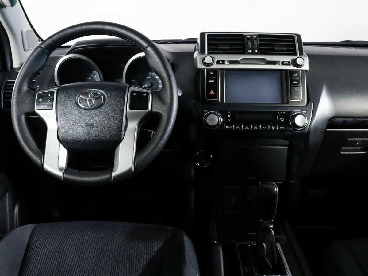 Toyota Land Cruiser Prado с пробегом — 2015 год. Фото: #11