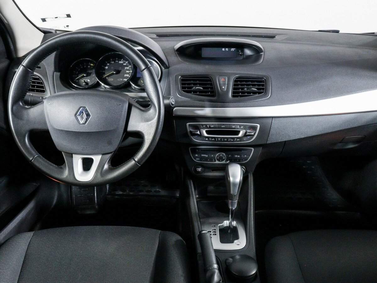 Renault Fluence с пробегом — 2012 год. Фото: #9