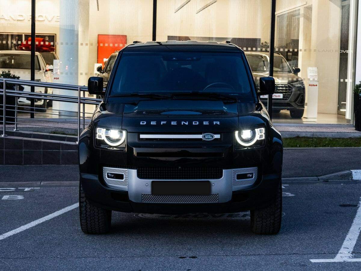 Land Rover Defender с пробегом — 2021 год. Фото: #2
