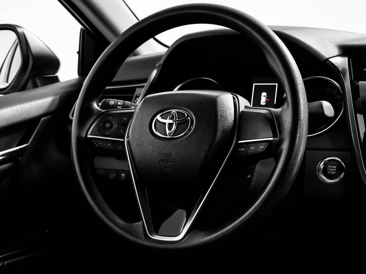Toyota Camry с пробегом — 2021 год. Фото: #11
