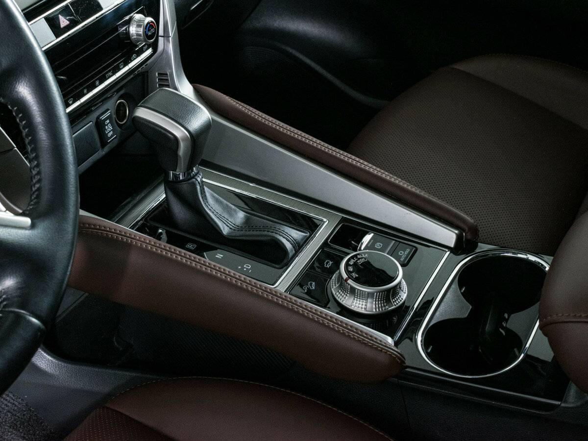 Mitsubishi Pajero Sport с пробегом — 2020 год. Фото: #13