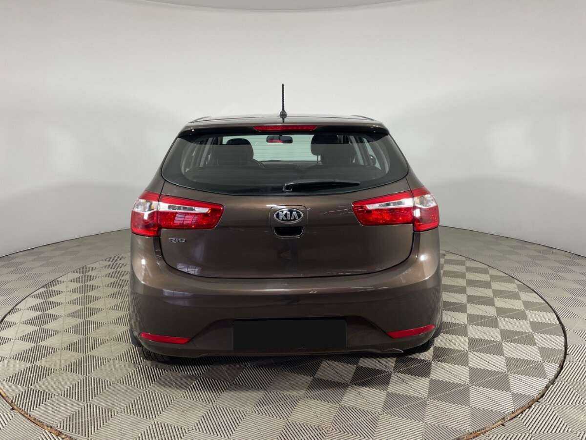 Kia Rio с пробегом — 2014 год. Фото: #4