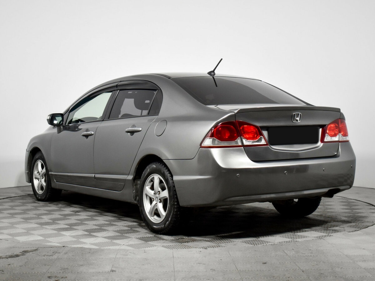 Honda Civic с пробегом — 2009 год. Фото: #6