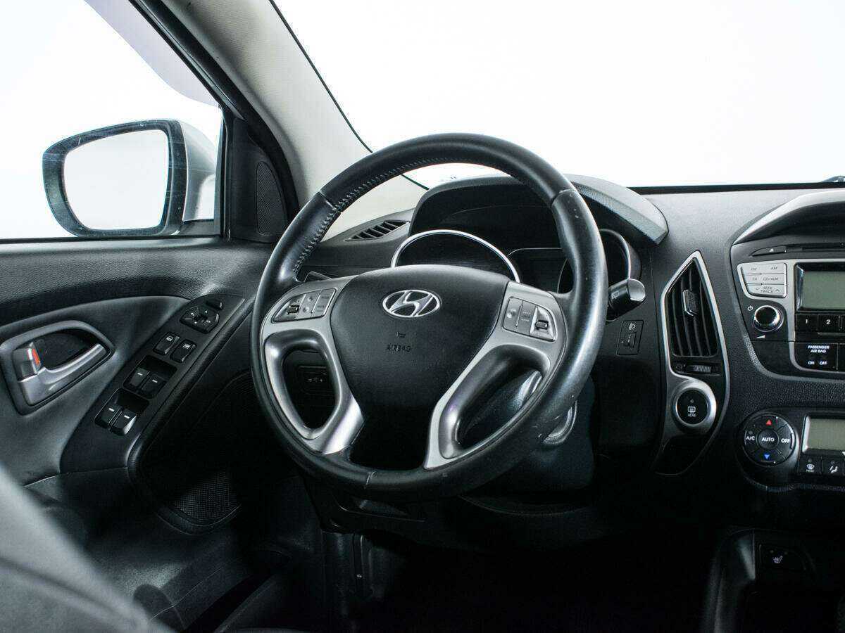 Hyundai ix35 с пробегом — 2011 год. Фото: #13