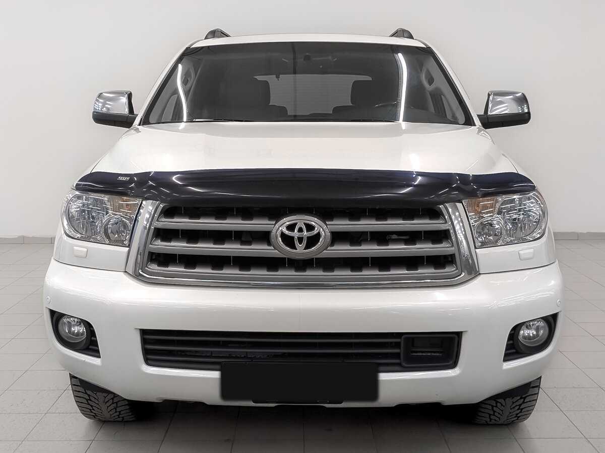 Toyota Sequoia с пробегом — 2013 год. Фото: #1