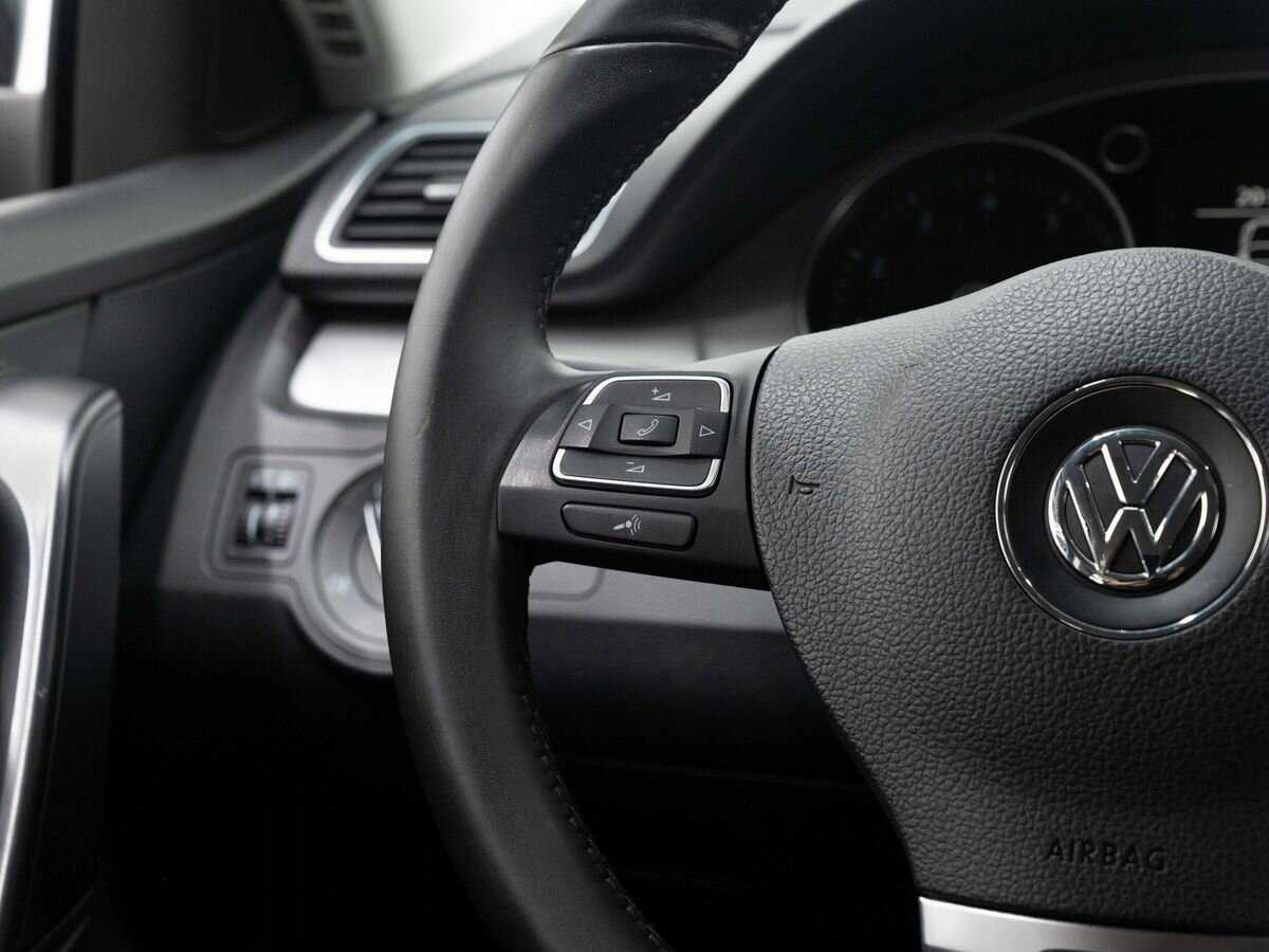Volkswagen Passat с пробегом — 2011 год. Фото: #16