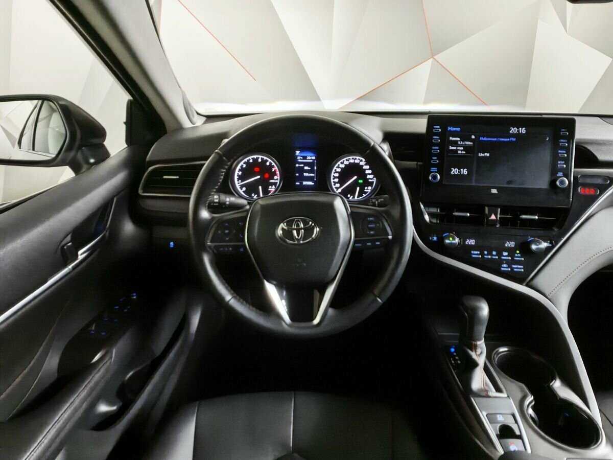 Toyota Camry с пробегом — 2021 год. Фото: #14