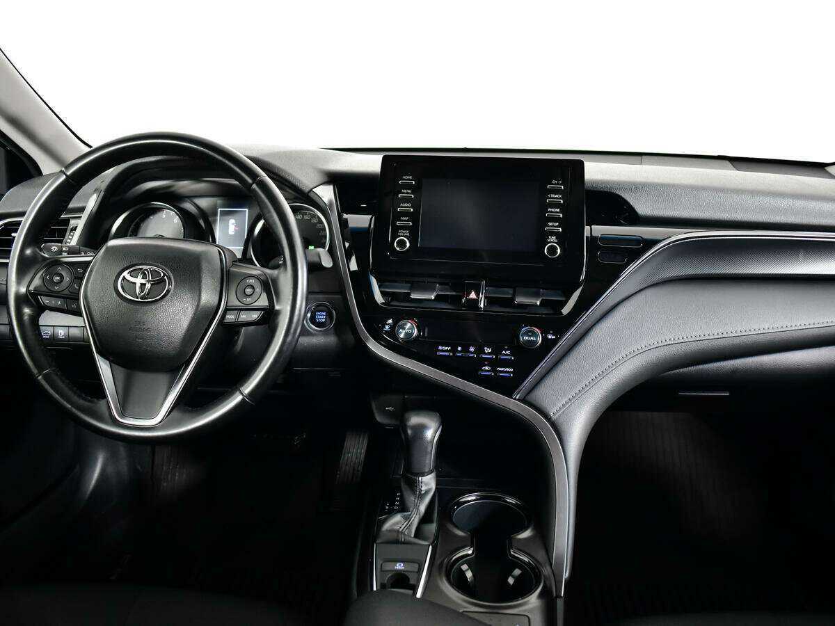 Toyota Camry с пробегом — 2021 год. Фото: #13