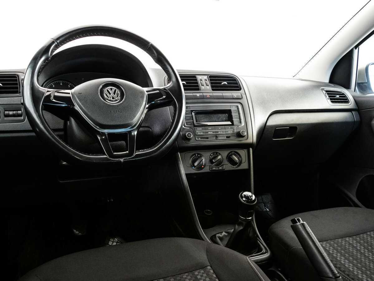 Volkswagen Polo с пробегом — 2016 год. Фото: #8