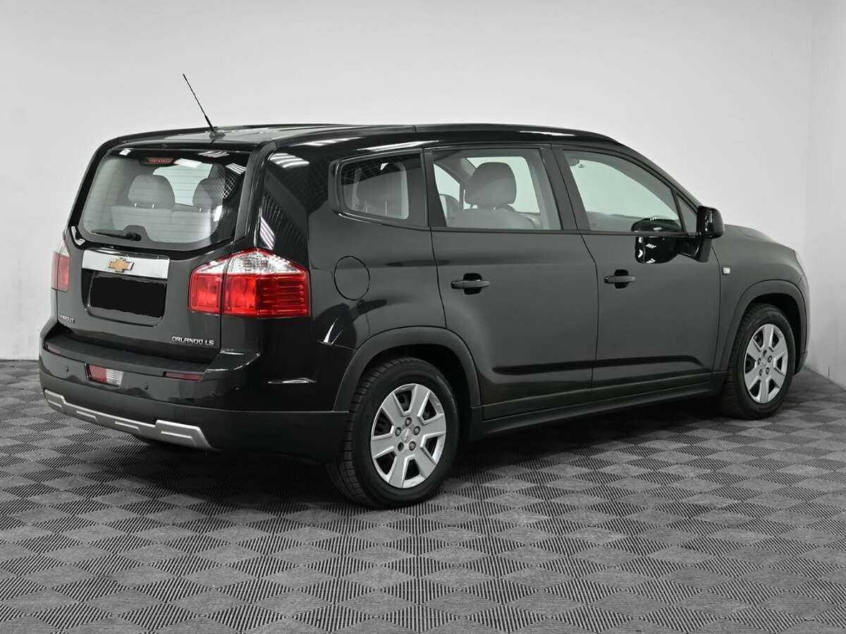 Chevrolet Orlando с пробегом — 2012 год. Фото: #1