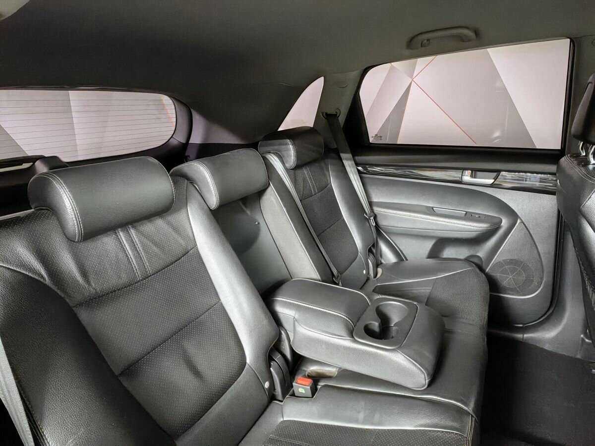 Kia Sorento с пробегом — 2011 год. Фото: #12