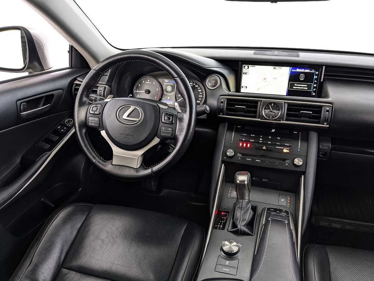Lexus IS с пробегом — 2018 год. Фото: #21