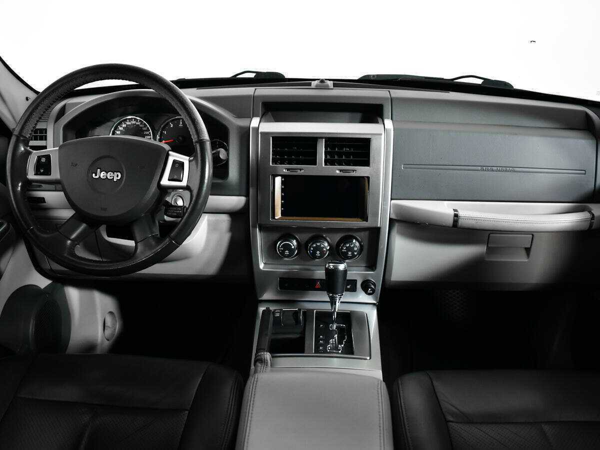 Jeep Cherokee с пробегом — 2008 год. Фото: #11