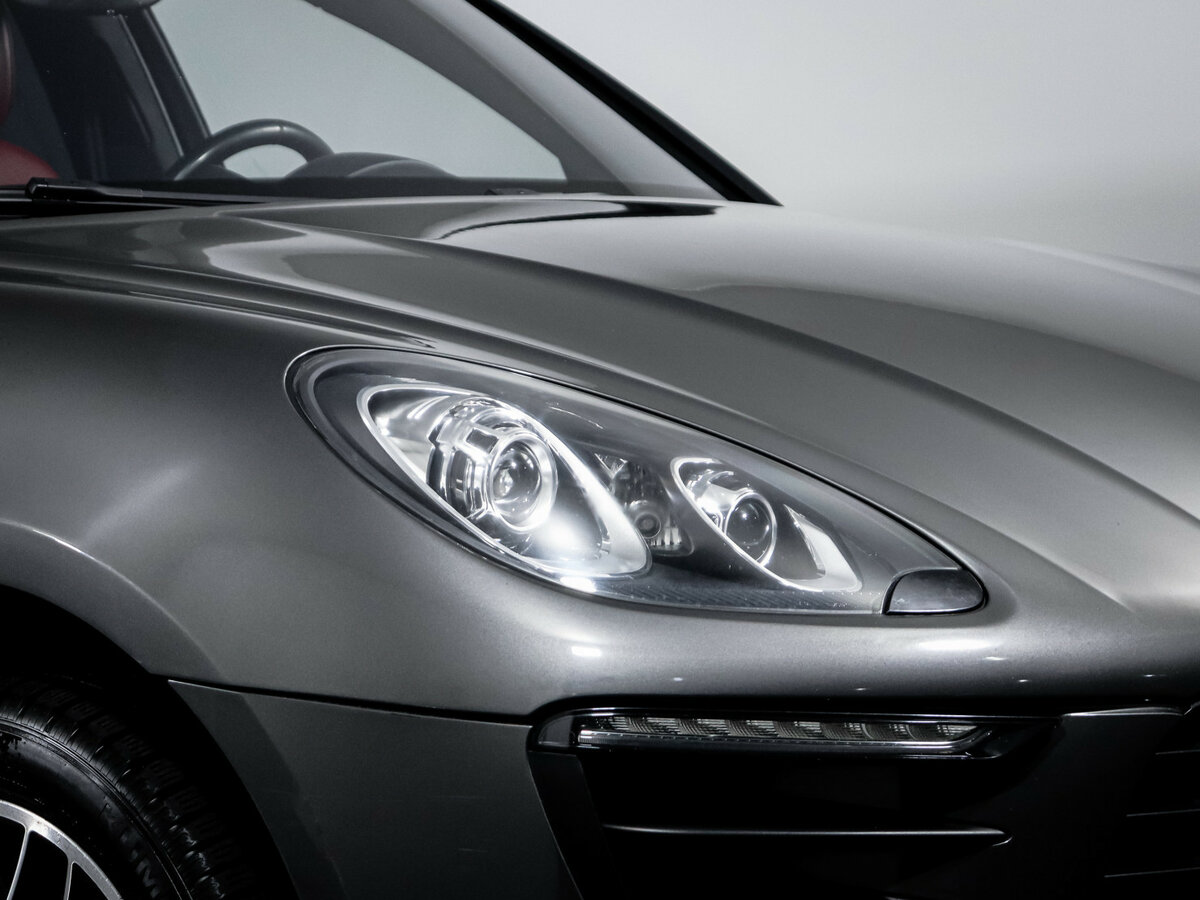 Porsche Macan с пробегом — 2014 год. Фото: #13