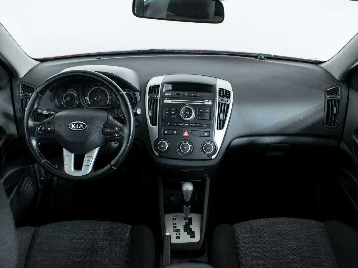 Kia Ceed с пробегом — 2010 год. Фото: #10