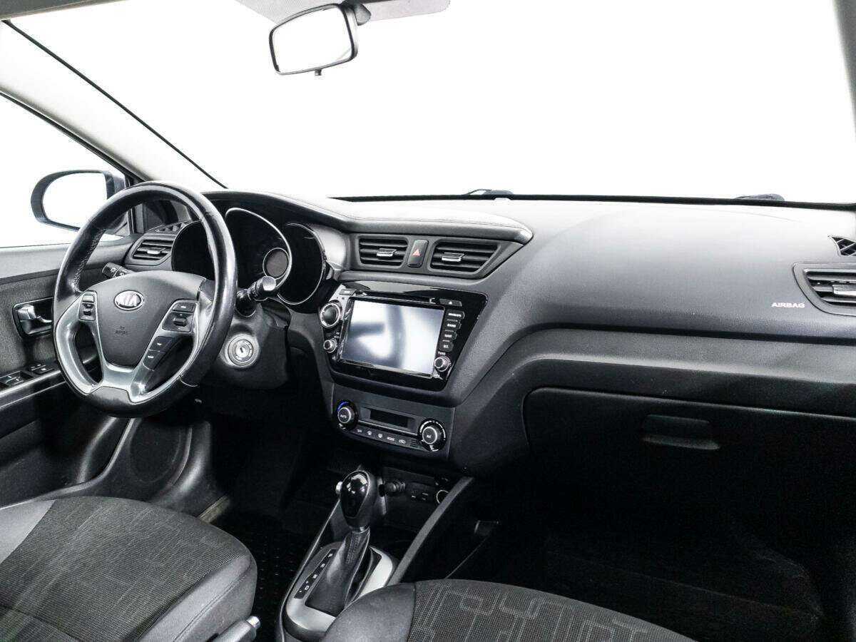 Kia Rio с пробегом — 2017 год. Фото: #8